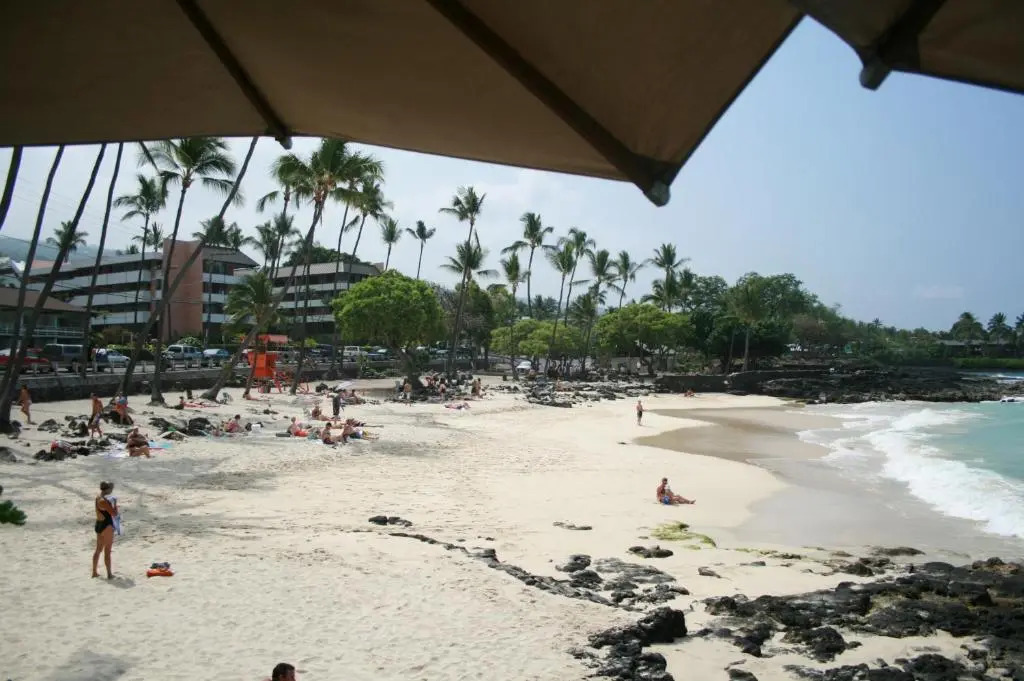 Hale Kania Kai - Surf & Racquet 3302 top floor 3bd/2bth