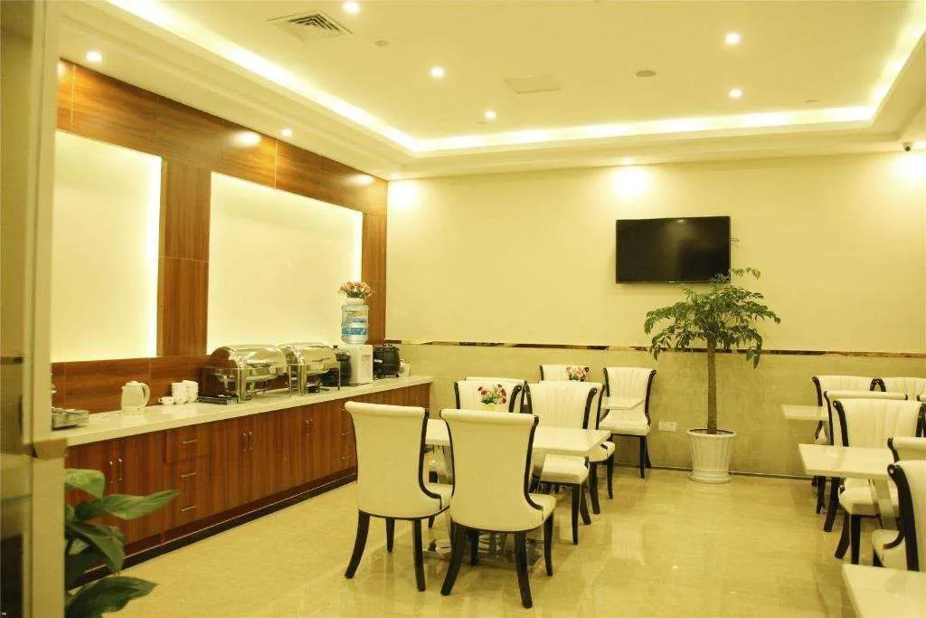GreenTree Inn Shanghai Huinan Jinghai Road Express Hotel