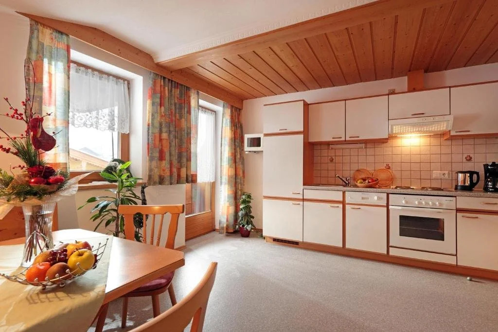 Haus Schroll