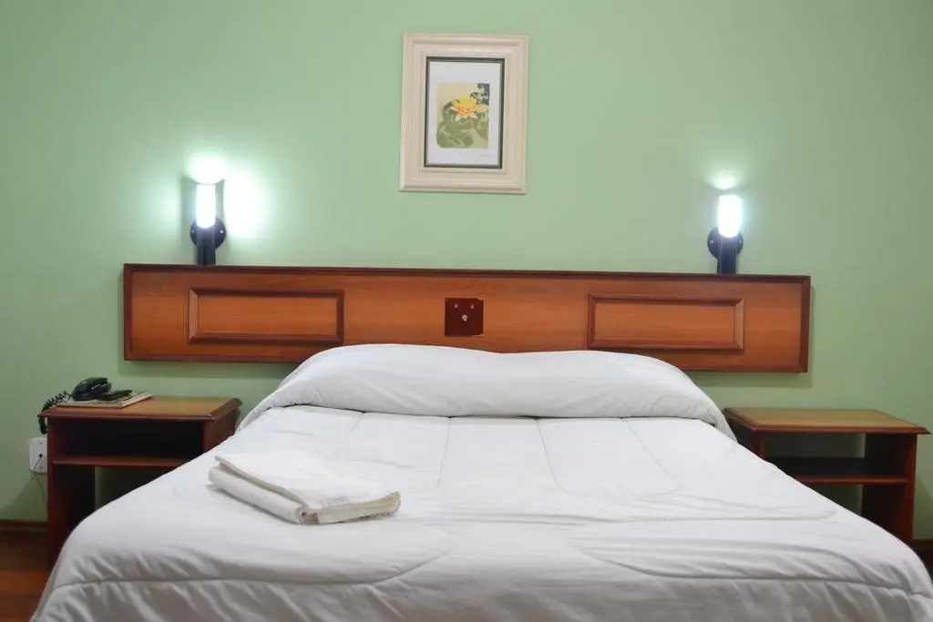 Hotel Dias em Pouso Alegre - MG - Próximo a Centros Comerciais e Restaurantes