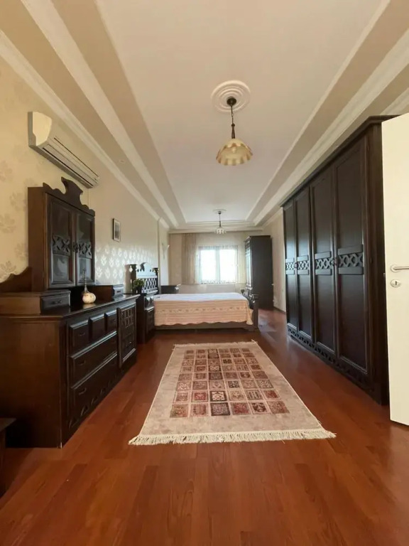 Serene Luxury Villa with Private Pool in Yalova
