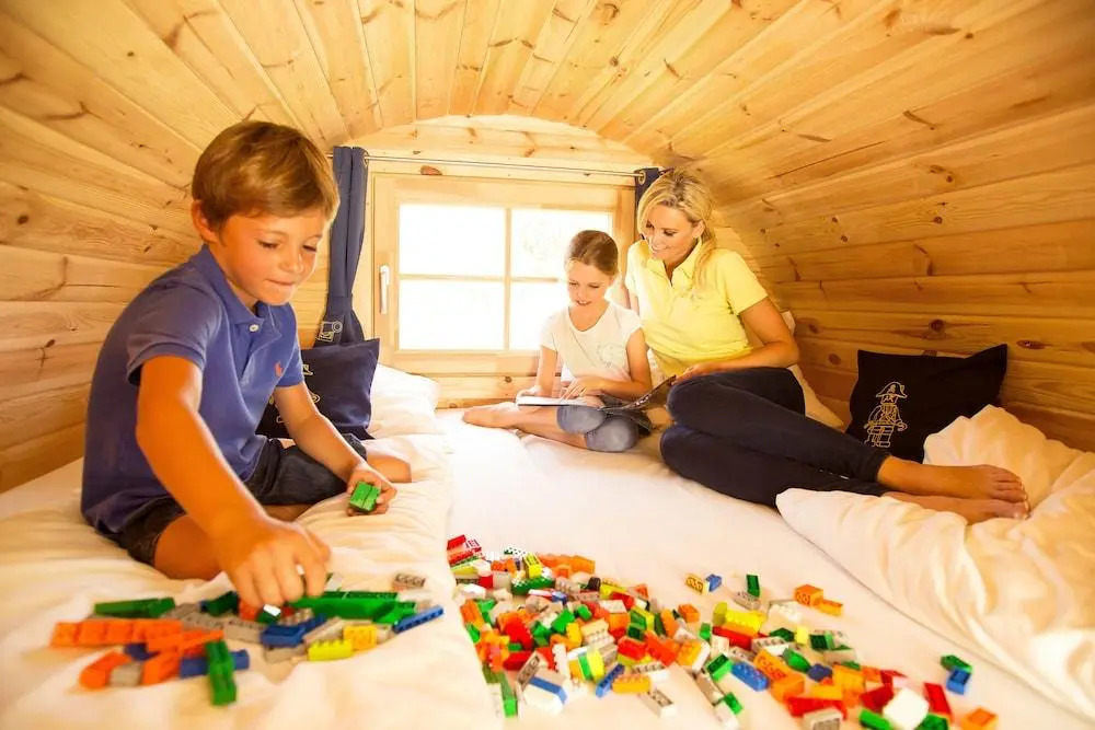 LEGOLAND Wilderness Barrels & Cabins