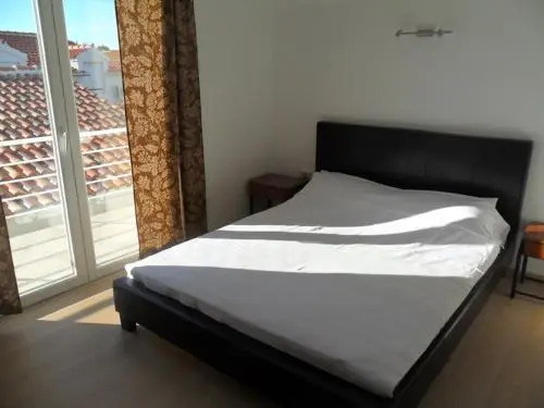 Apartments Leut