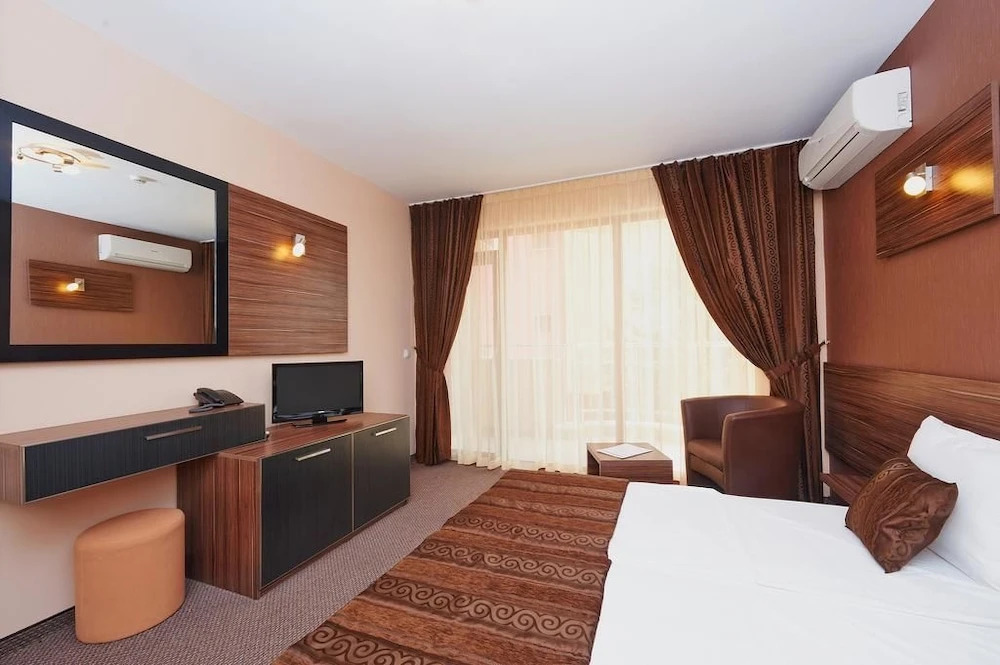 Coral Family Hotel