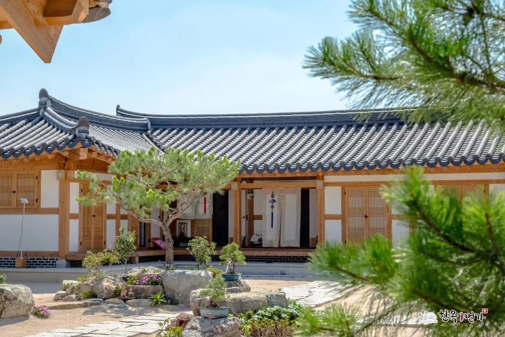 Hanok 1st Street
