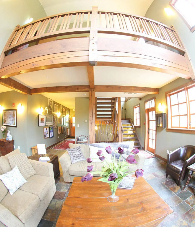 Copper Horse Lodge