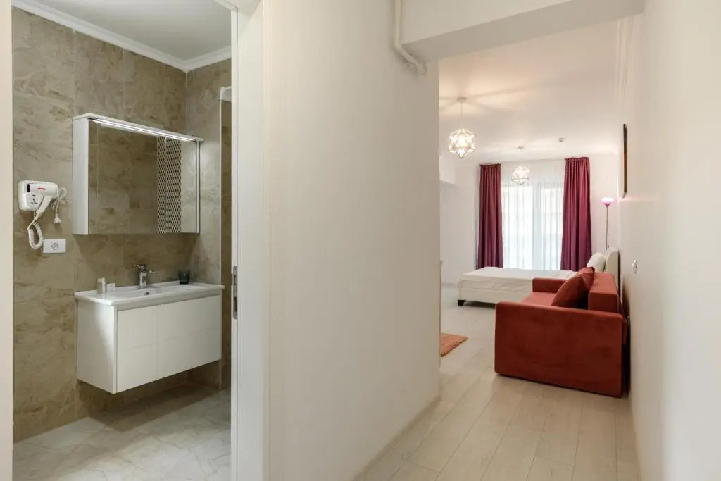 North Club Apartments II