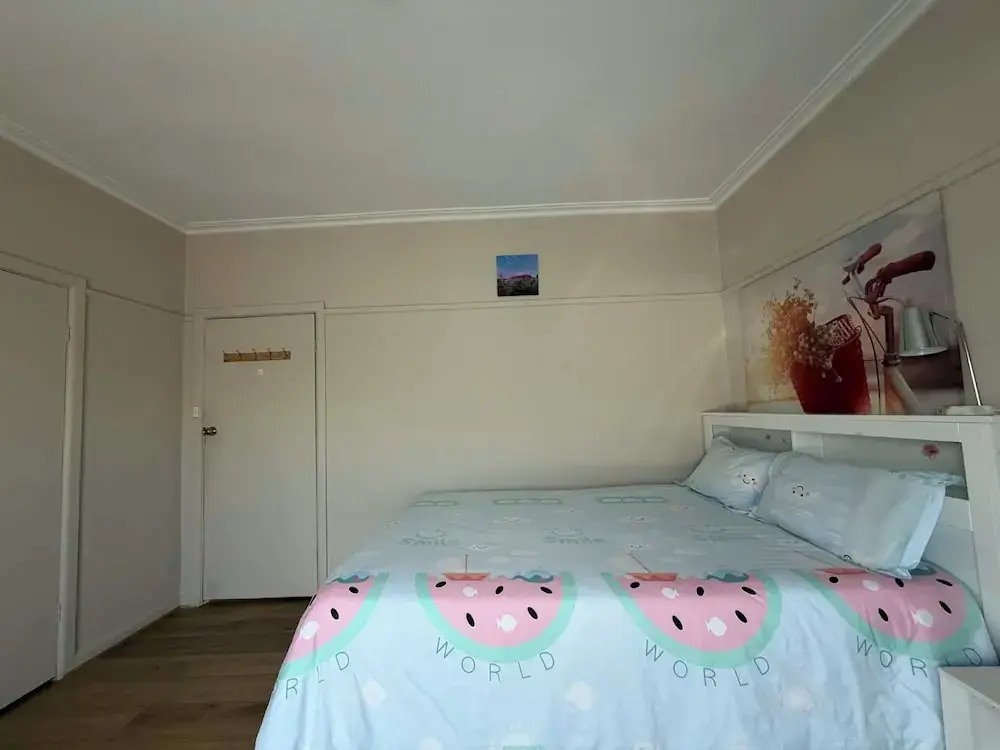 Charming 3 Bedroom Home Longer Stay Discount