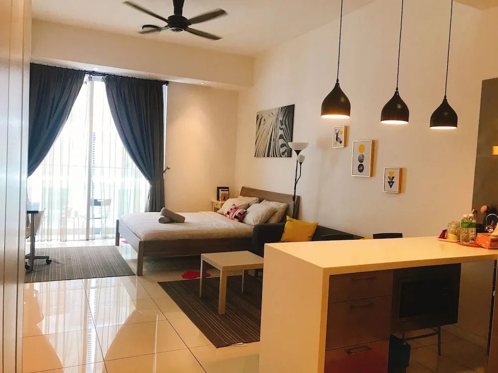 7kgTravellerHome  KLCC-COSY Studio