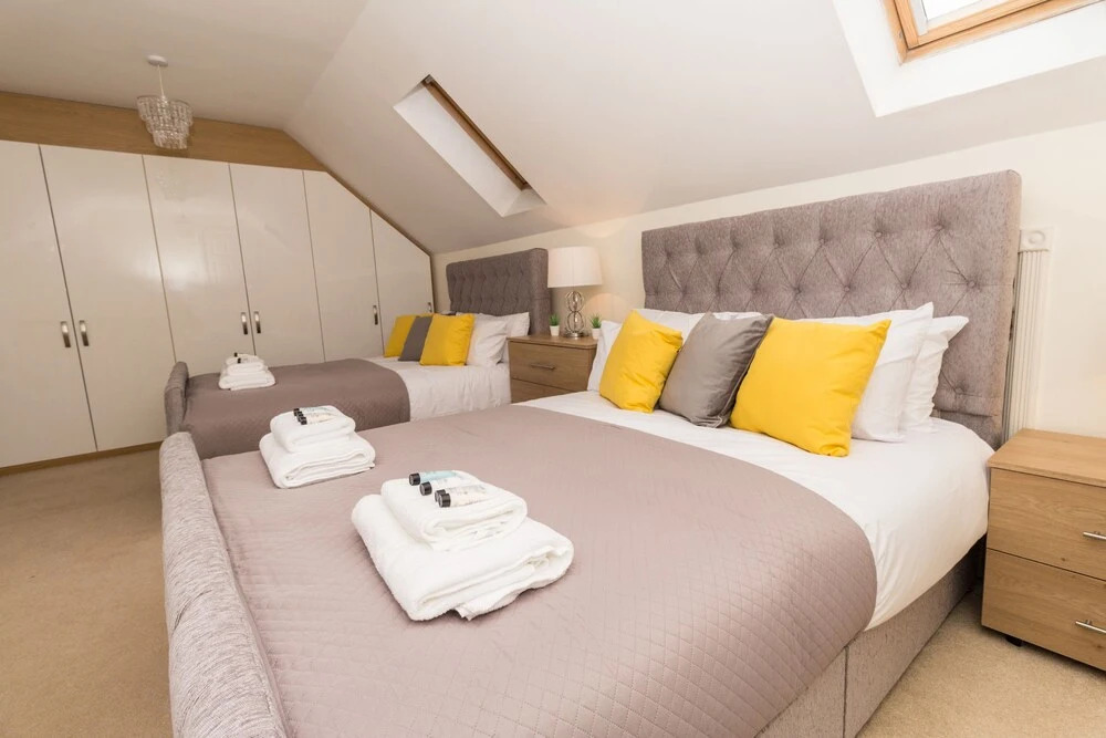 Luxury 5 Bed house in Windsor
