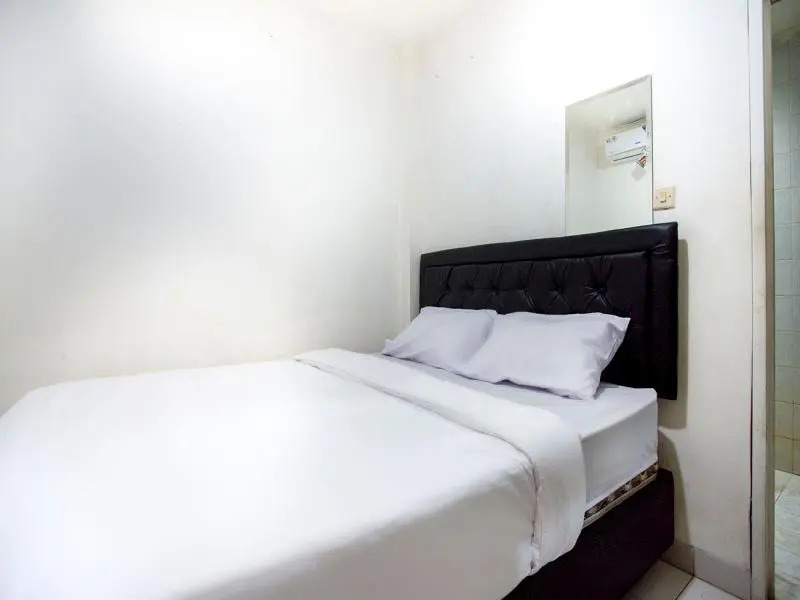 OYO Life 2050 D'cinnamons Residence