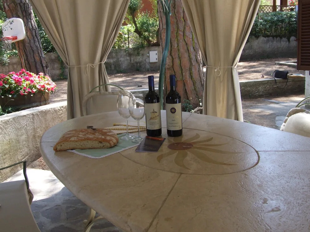 Tuscany Holidays In The Pinewood