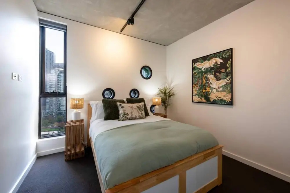 Stylish 2-bed Apt in Southbank With Parking
