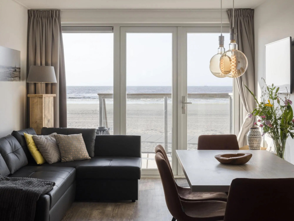 Beach House in a Dream Location on the Beach