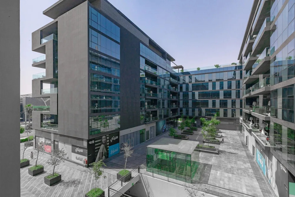 FAM Living City Walk - Opposite City Walk Mall - 2A