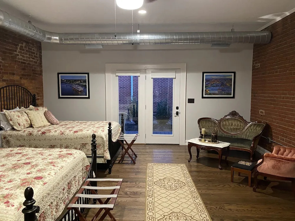 Belle Louise Historic Bed & Breakfast
