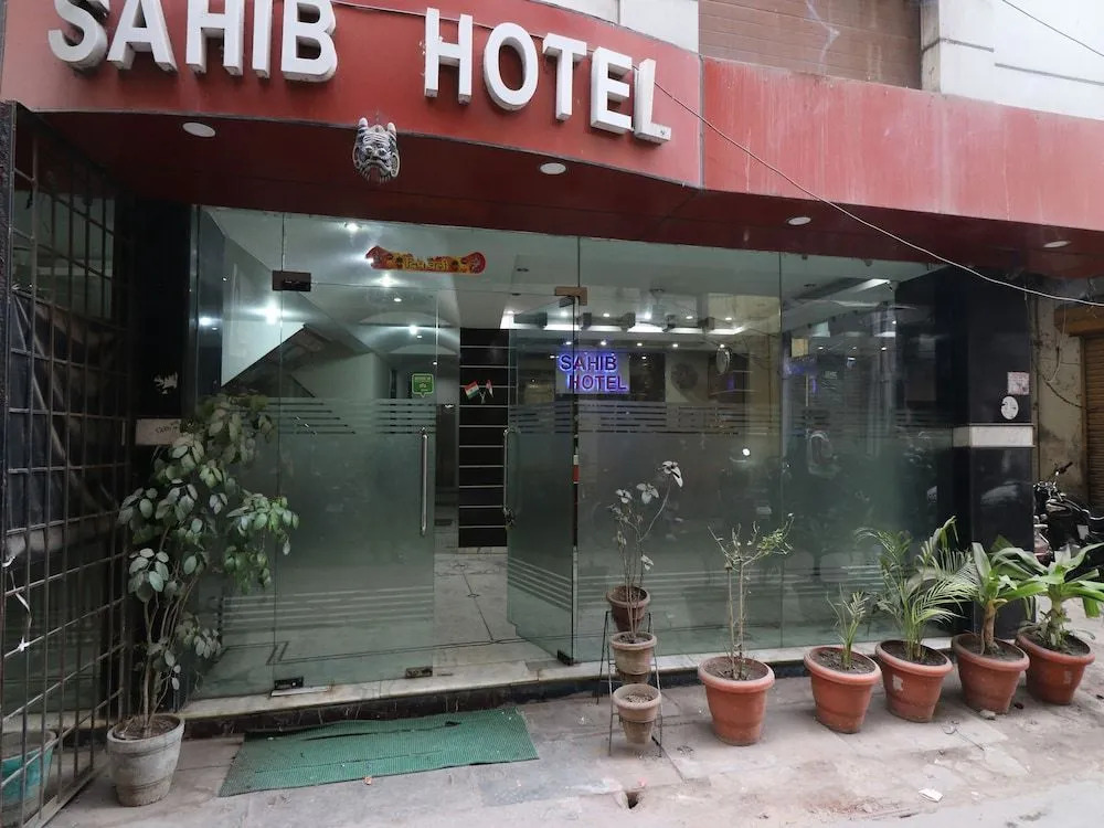 OYO 27823 Hotel Sahib