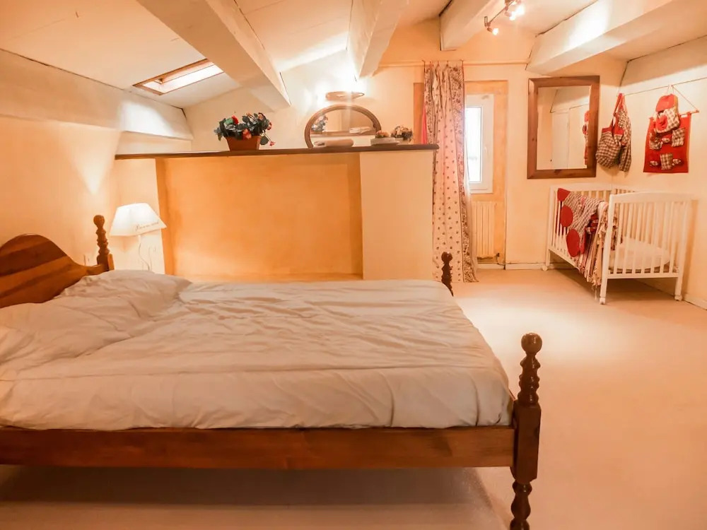 Spacious Holiday Home in Narbonne With Swimming Pool