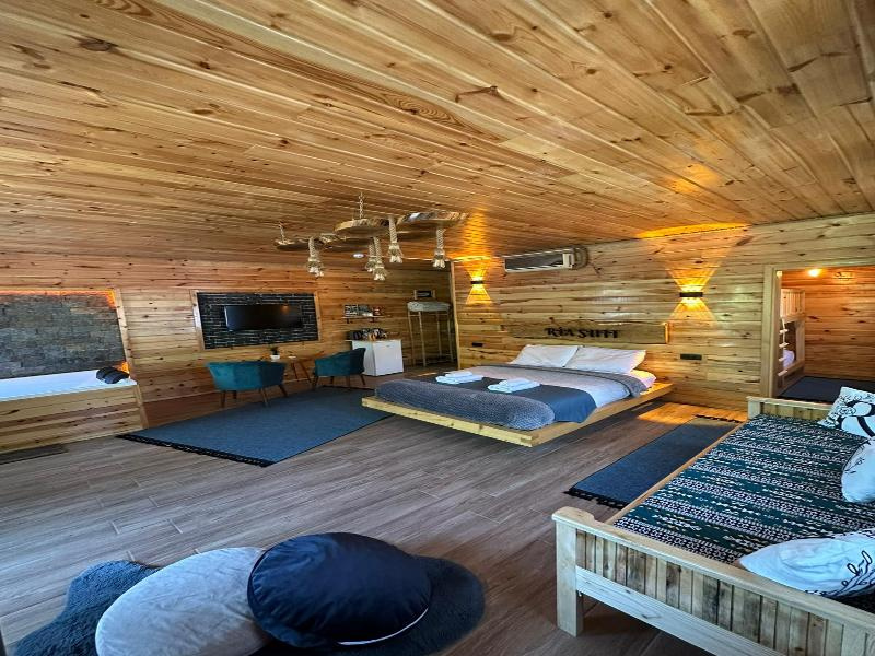 Ria Suit Bungalow
