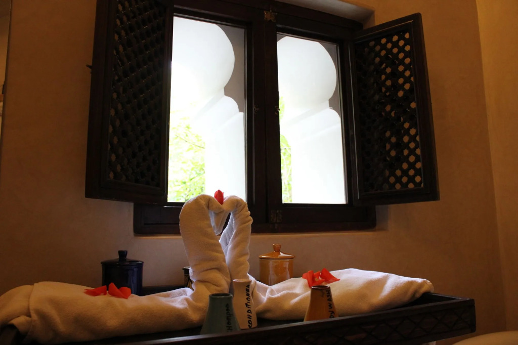 Riad Kaiss By Anika