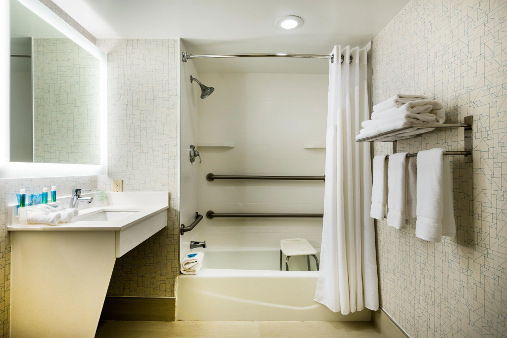 Country Inn & Suites by Radisson, Downtown Albany New York