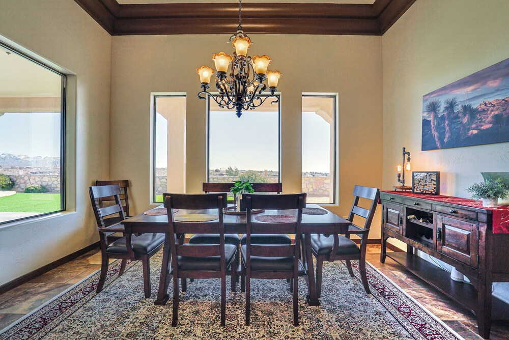 Las Cruces Home w/ Mountain Views & Private Pool!