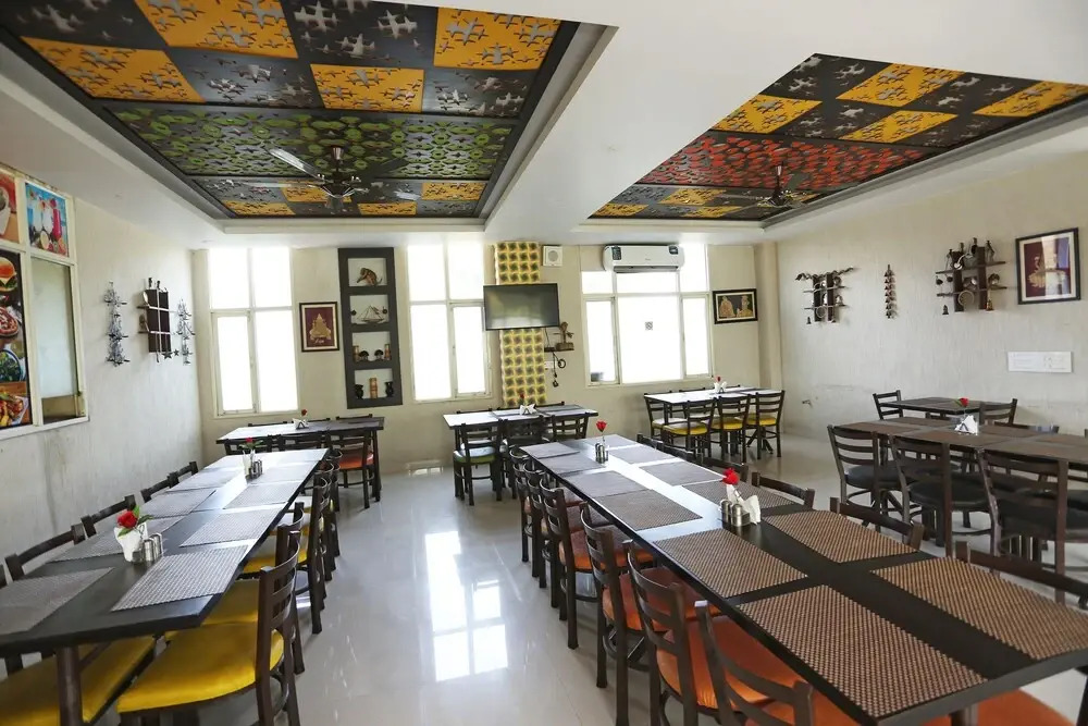 OYO 35823 Hotel Blumango