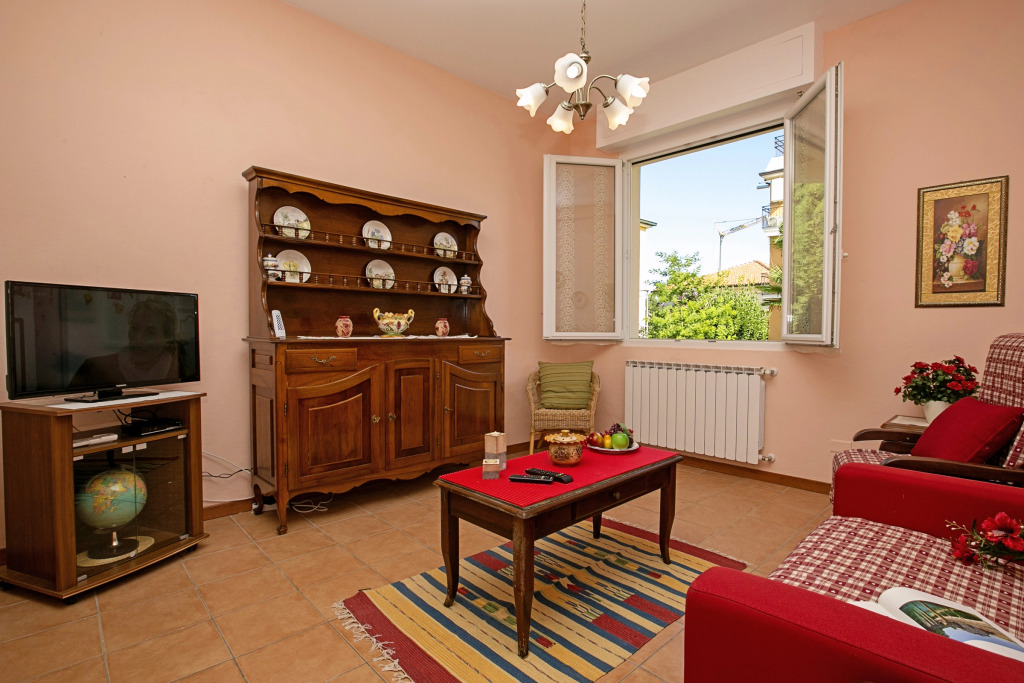 Villa Mimosa Near Desenzano Old Town Apt 1 Parking, AC, WiFi - Happy Rentals