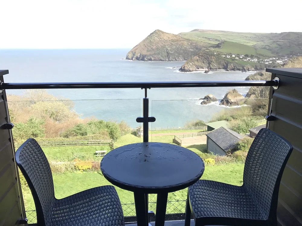 Sandy Cove Hotel