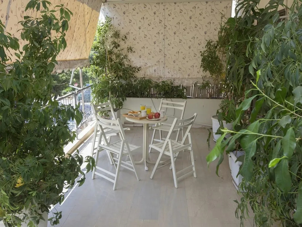 Family Holidays Apartment in Glyfada by GHH
