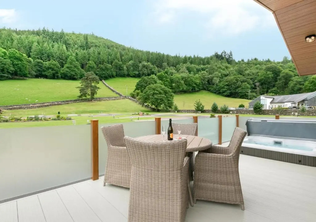Llyn Dinas Lodge