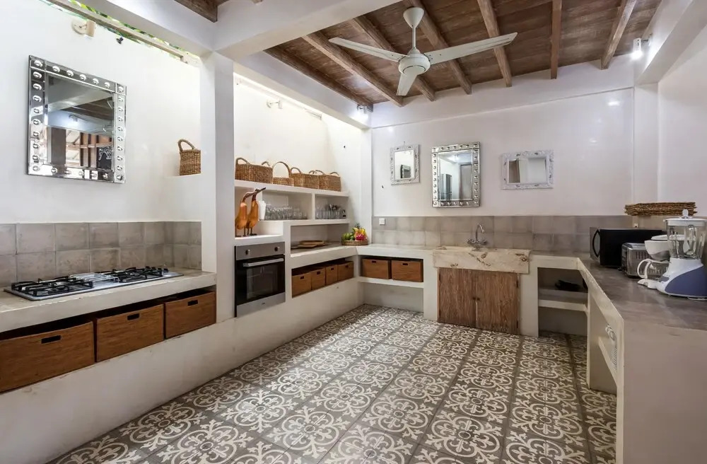Villa Putih Seminyak