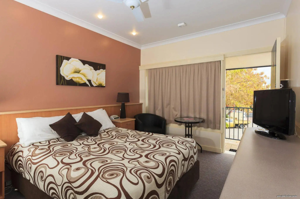 Tumut Farrington motel