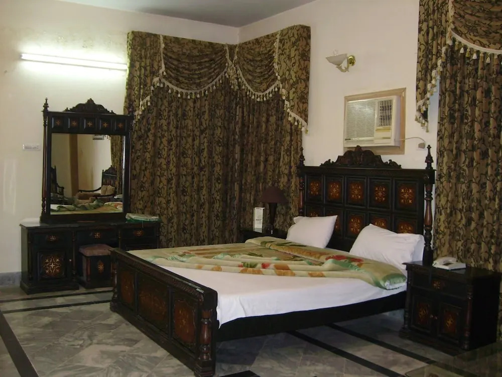 Hotel Luxury Palace