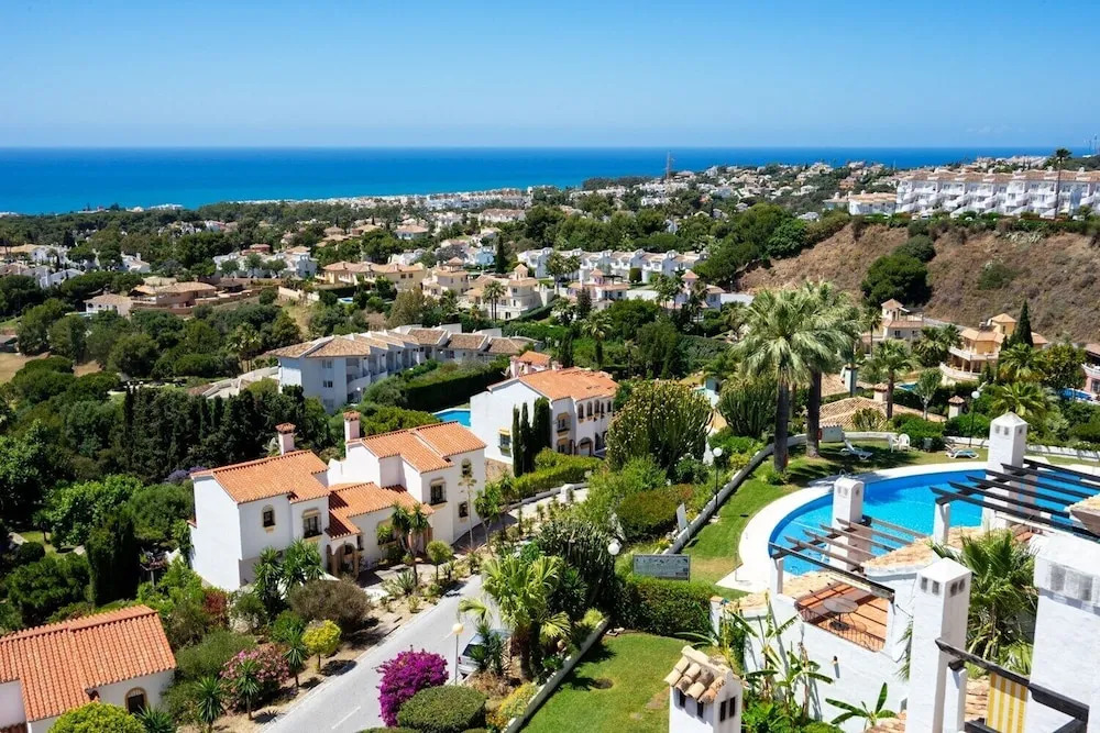 Fantastic Apart sea view and heated pool