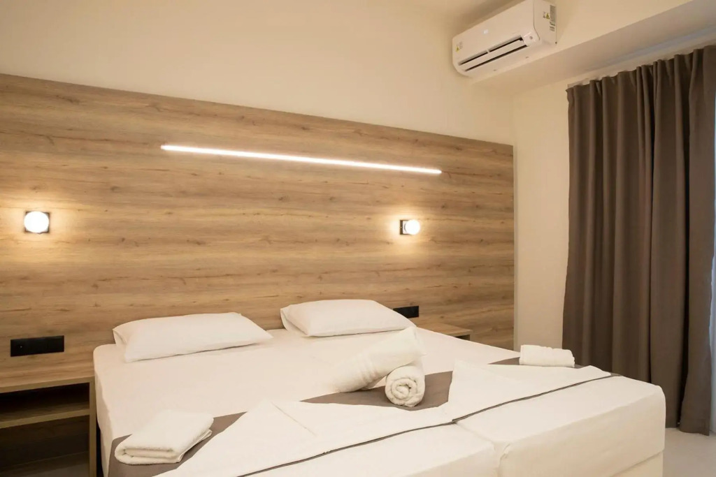 Dafni Plus Hotel