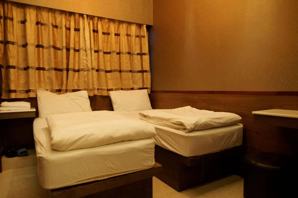 RaiLei Hotel