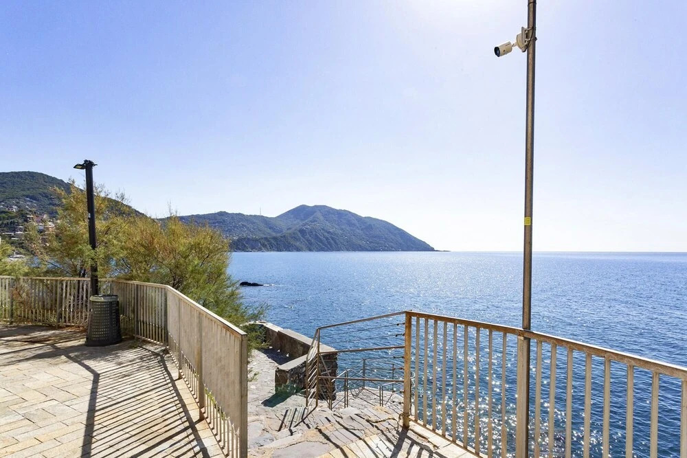 Yellow Suite a Recco by Wonderful Italy
