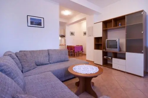 Casa Mareva