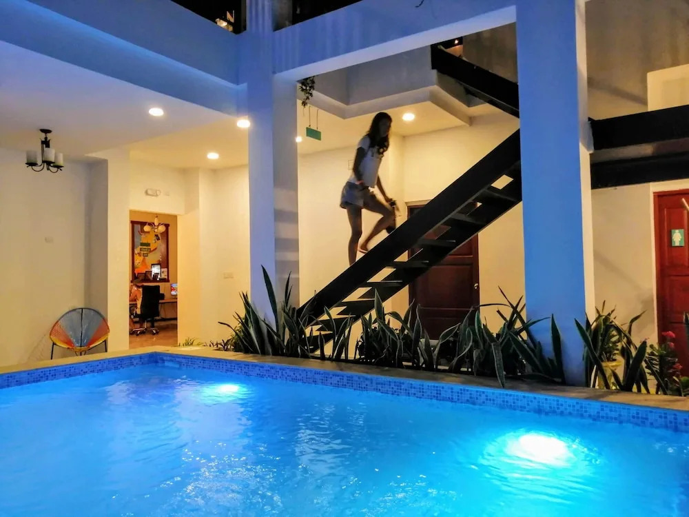 Bona Vida Hostel