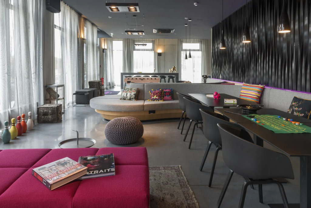 X Hotel