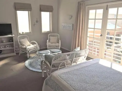 Fremantle Local Beach Studio