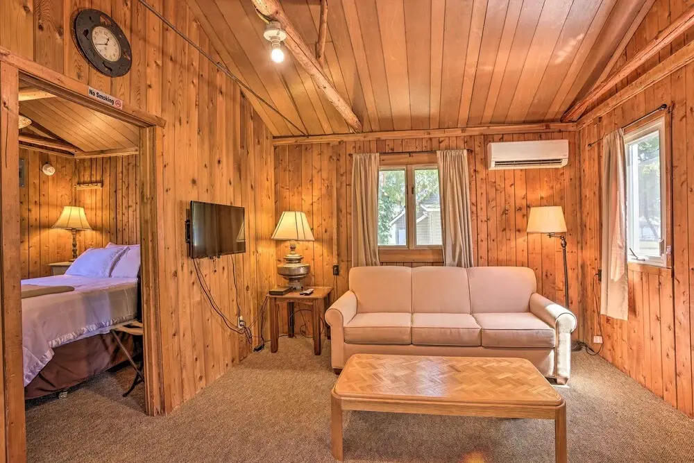 1/2 Mi to Dtwn! Suttons Bay Cottage w/ Fire Pit