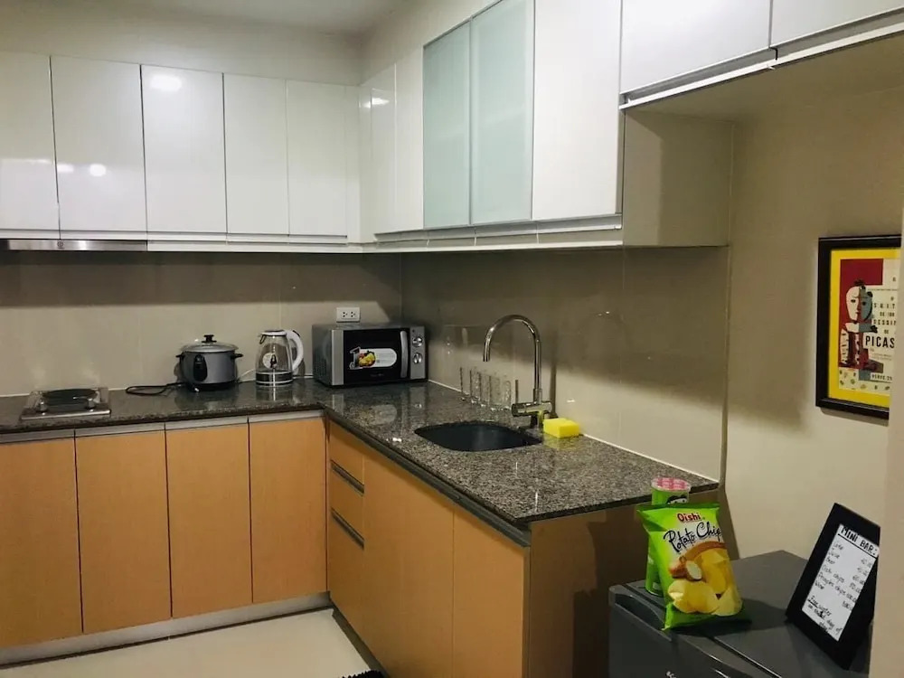Brandnew 1 Bedroom Apartment at Newport, Pasay Across Naia Terminal 3 With Pool