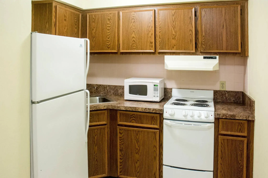 Studios 4 Less Chesapeake