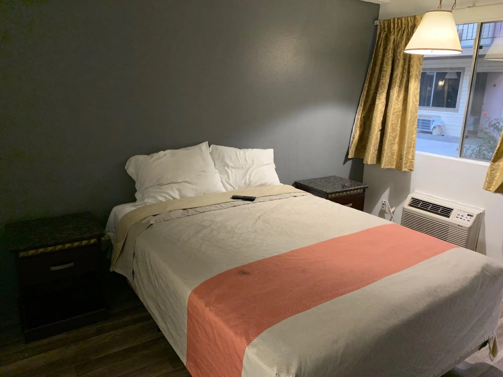 La Casa Inn