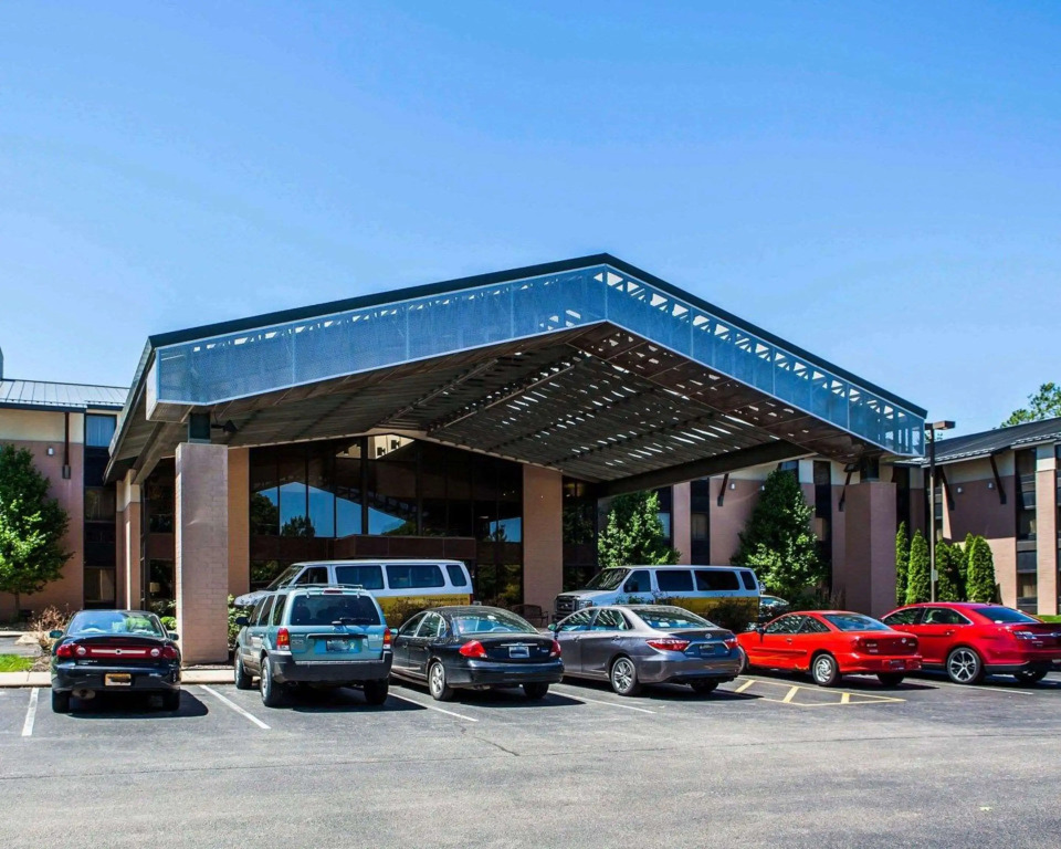 Quality Inn & Suites Peoria North