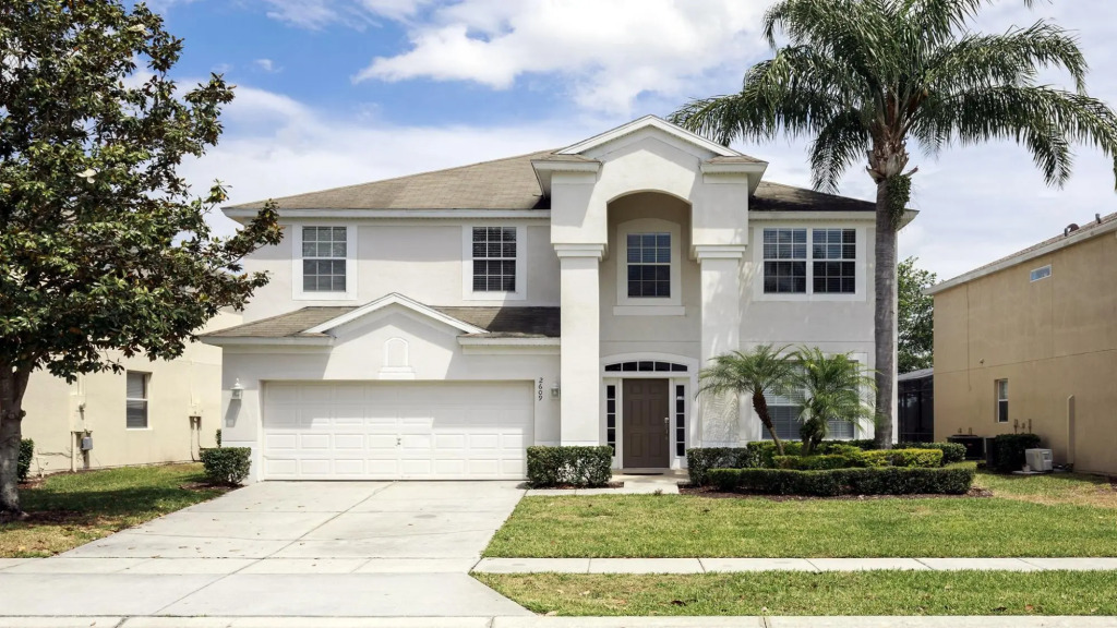 Lakefront 6BR Villa w Pool SPA 2 Miles to Disney