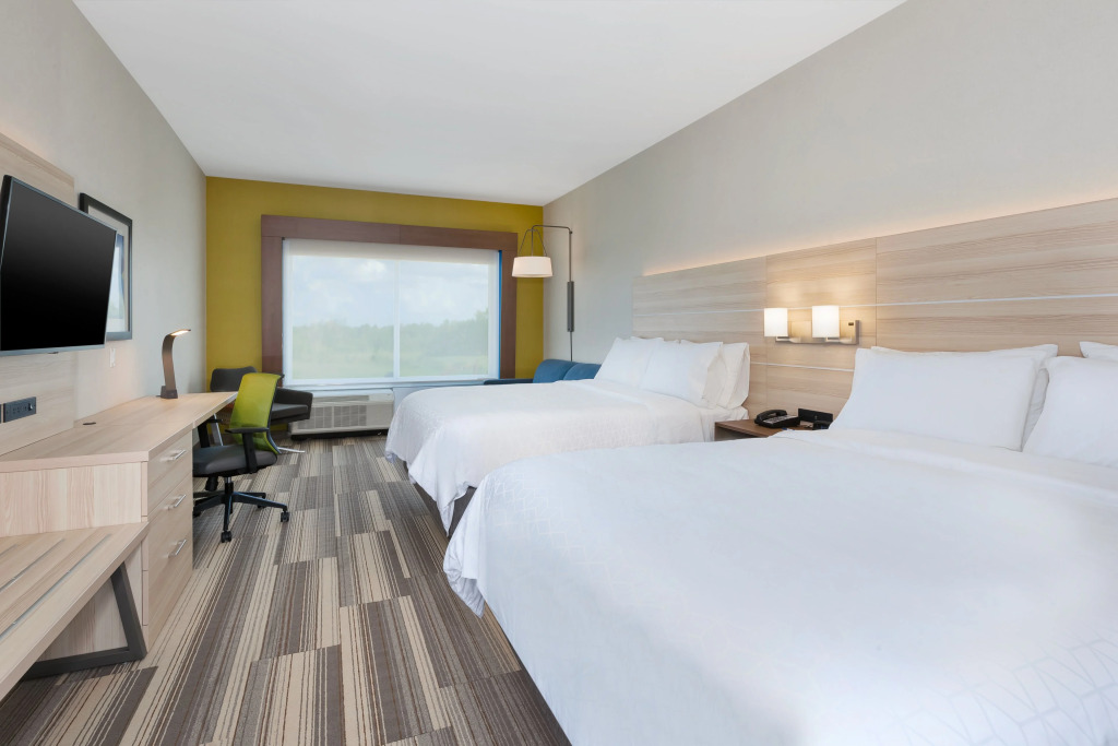 Holiday Inn Express & Suites - Grand Rapids Airport - South by IHG