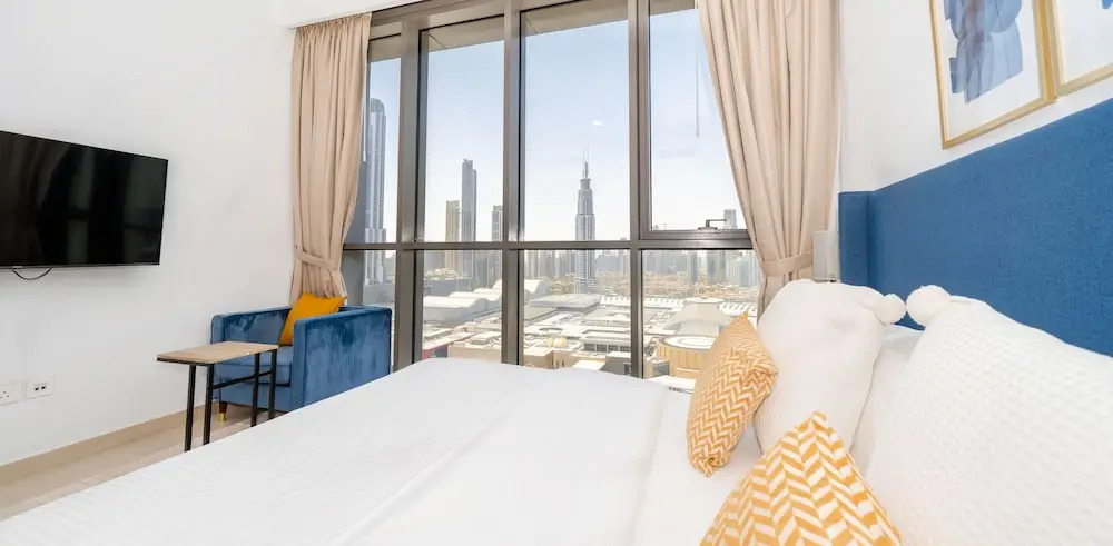 KOHH – 3BR in Downtown Views
